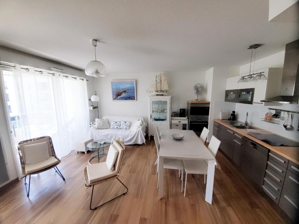 Le Carre Des Sens Apartment ลาโรแชล ภายนอก รูปภาพ